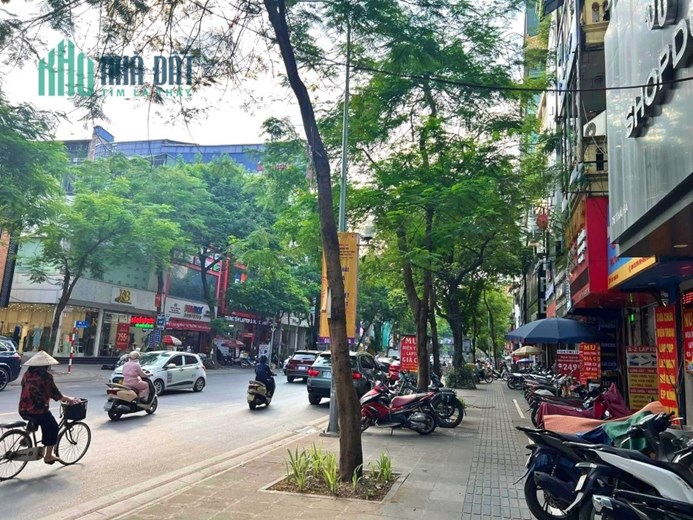 Bán Nhà Mặt Phố Khu Vip Trung Hoà Nguyễn Thị Định Chỉ 18,3 tỷ Vỉa Hè Kinh Doanh, 2 Thoáng