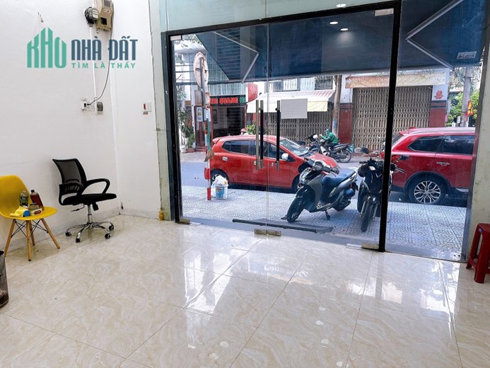 Cần cho thuê mặt bằng mặt tiền đường Đỗ Quang giáp đường chính NVL