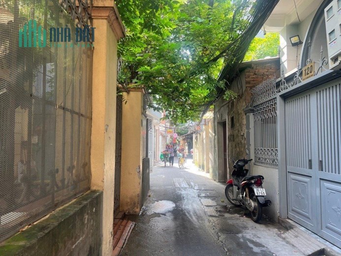 Ngõ 515 Hoàng Hoa Thám, Ba Đình, cách đường QH 10m, DT 70m2. 4,1 tỷ.