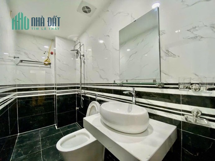Bán nhà Cầu Diễn 5 tầng hiện đại, ngõ riêng thẳng tắp 10m ra ô tô tránh, giá hơn 3 tỷ