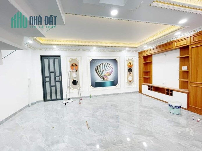 Đường Lê Văn Quới, Nhà Mới 5 Tầng 65m2, 5PN Ô tô vào nhà Quận Bình Tân
