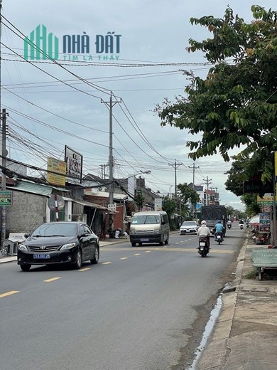 NHÀ ĐẸP - GIÁ TỐT - Chính Chủ Cần Bán Nhà MẶT TIỀN Kinh Doanh Quốc Lộ 57 (đối diện bến xe Mỏ Cày