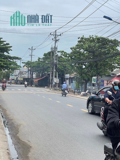 NHÀ ĐẸP - GIÁ TỐT - Chính Chủ Cần Bán Nhà MẶT TIỀN Kinh Doanh Quốc Lộ 57 (đối diện bến xe Mỏ Cày