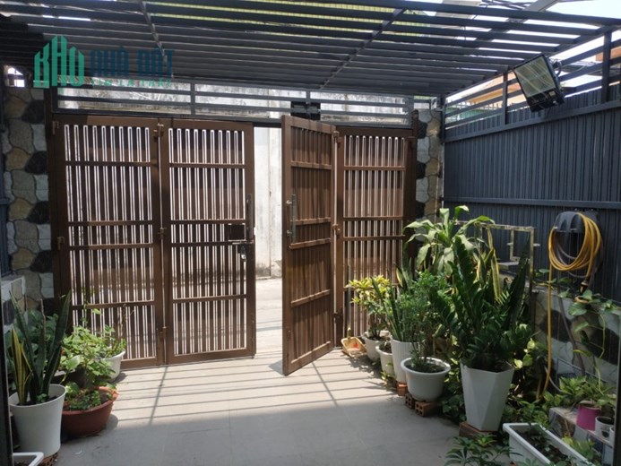 Bán nhà HXH Lê Văn Quới, 5 tầng, 4x16, 4PN, 4WC, khu an ninh 7,3 tỷ TL.