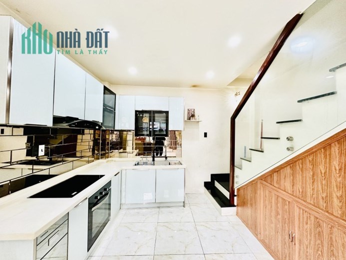Bán Nhà MT Kinh Doanh 4 Tâng Đẹp Long Lanh, Trịnh Đình Thảo Tân Phú Nhĩnh 8 Tỷ