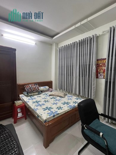 Bán nhà Lê Văn Quới HXH, 44m2, 4 tầng, 5 tỷ TL, 5PN, 5WC.