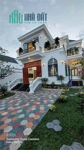 Biệt Thự Sân Vườn mặt tiền Tân Hiệp, Hóc Môn – 12x22m, tặng Full nội thất.