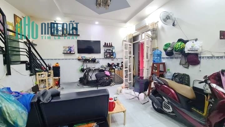 Nhà bán 2 Tầng - 34m2-hẻm 154 Âu Dương Lân P3Q8- 3tỷ180 TL