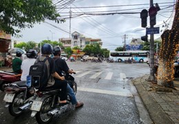 BÁN NHÀ ĐẸP MỚI TÔN ĐẢN - TP. ĐÀ NẴNG - GIÁ SẬP HỐ SẬP HẦM 𝟐.𝟔 𝐓𝐘̉ - Ô TÔ ĐỖ TRONG NHÀ