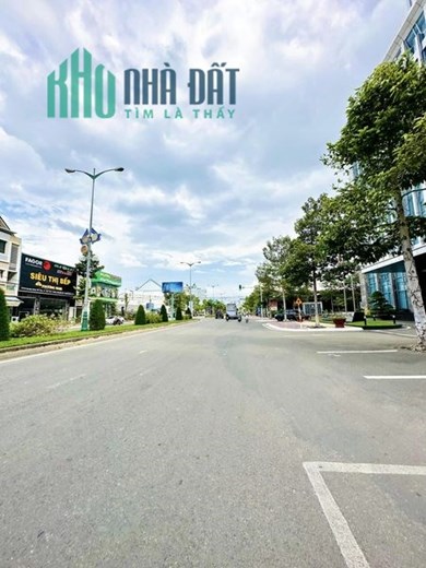 Cần bán lô đất mặt tiền kinh doanh Đại lộ Tôn Đức Thắng-Trung tâm Tp.Phan Thiết Giá Rẻ