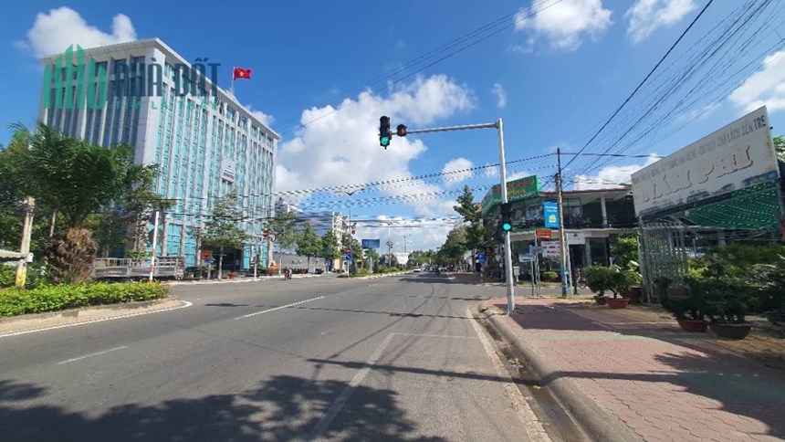 Cần bán lô đất mặt tiền kinh doanh Đại lộ Tôn Đức Thắng-Trung tâm Tp.Phan Thiết Giá Rẻ