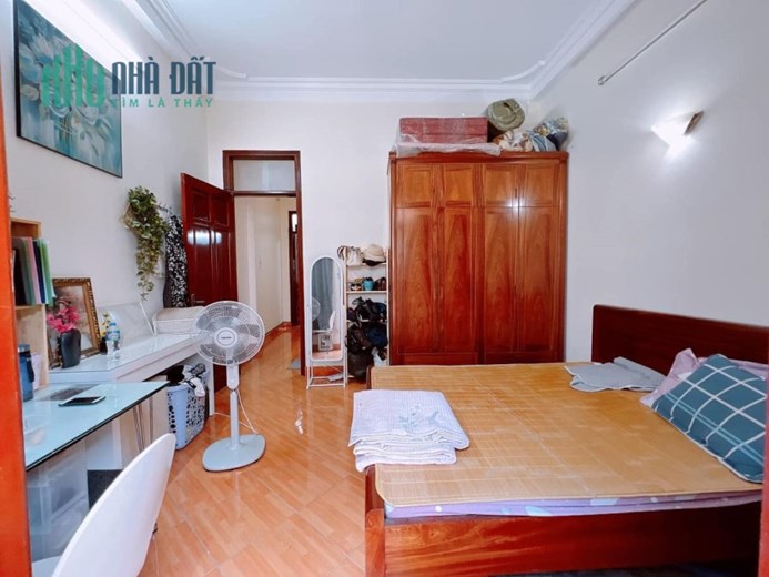 Bán nhà Ngõ Văn Chương, 2 thoáng, gần hồ, nhà đẹp dân xây 40m, 4 PN, 4.1 tỷ