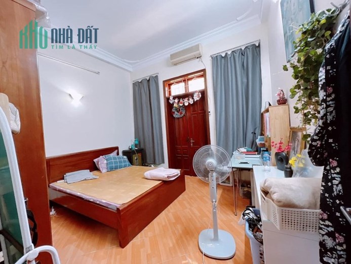 Bán nhà Ngõ Văn Chương, 2 thoáng, gần hồ, nhà đẹp dân xây 40m, 4 PN, 4.1 tỷ