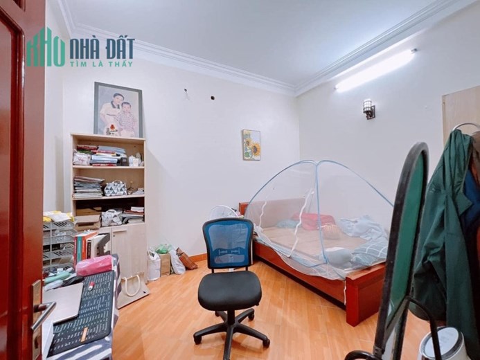 Bán nhà Ngõ Văn Chương, 2 thoáng, gần hồ, nhà đẹp dân xây 40m, 4 PN, 4.1 tỷ