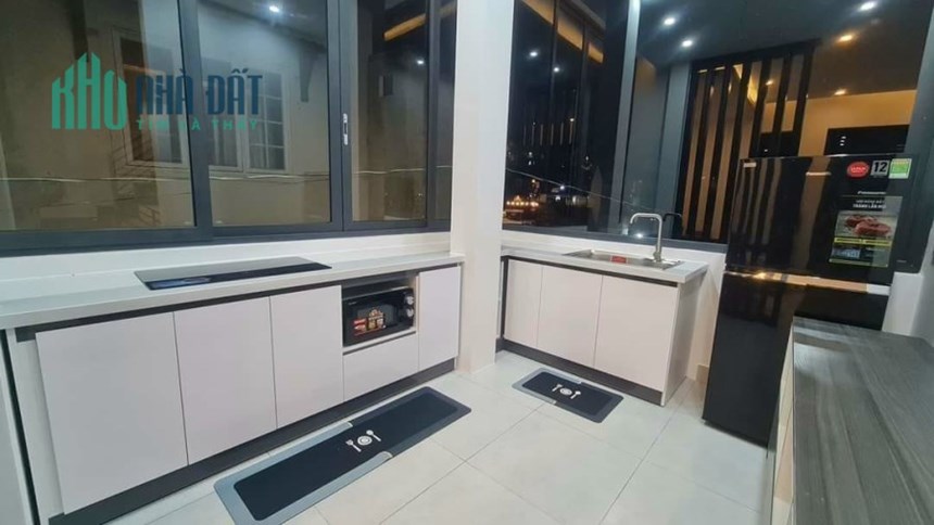 [ Sos Sos ] Giảm giá Bán gấp khách sạn 2 mặt tiền đường nhựa đường Ngô Thì Sỹ, Đà Lạt giá 12.8 tỷ