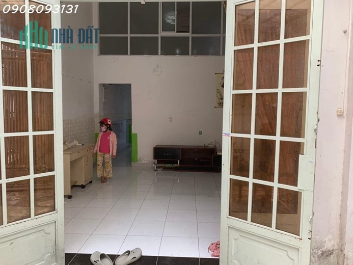 Bán nhà 59,5 m2 giá 4 tỷ 5 - Quận Bình Thạnh P6 hẻm 29/ Hoàng Hoa Thám DT (4 x 15.5m)