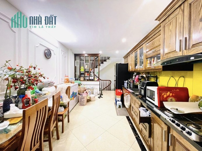 Bán nhà lô góc Ngõ 110 Quan Nhân, ô tô tránh, kinh doanh, sổ đẹp, 45m, 6 tầng, nhỉnh 8 tỷ