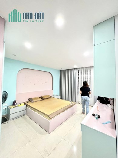 Bán nhà phố Phương Mai,  ngõ rộng, dân trí cao, nhà dân xây, 48m, 4 PN chỉ 5 tỷ