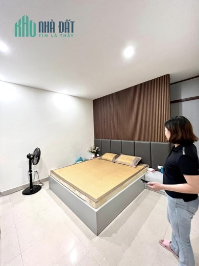 Bán nhà phố Phương Mai,  ngõ rộng, dân trí cao, nhà dân xây, 48m, 4 PN chỉ 5 tỷ