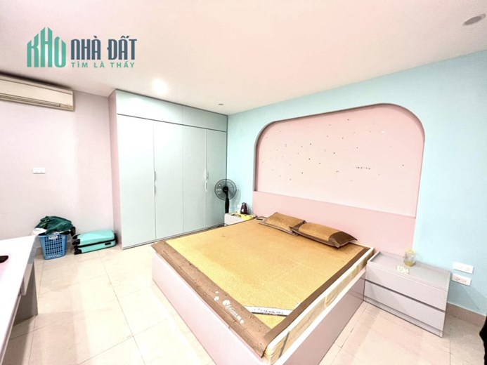 Bán nhà phố Phương Mai,  ngõ rộng, dân trí cao, nhà dân xây, 48m, 4 PN chỉ 5 tỷ