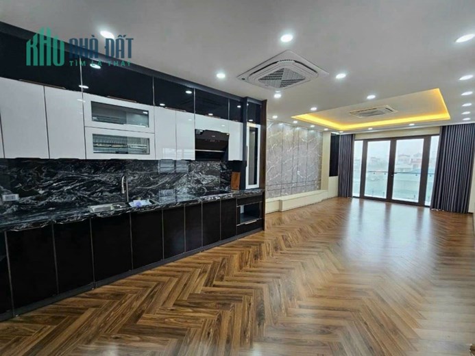 Nhà mói Nguyễn Văn Cừ, 7 tầng, thang máy, 85m, MT 5m +, kinh doanh 17 tỷ 5