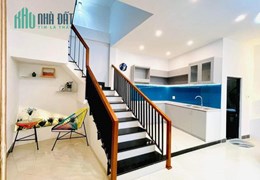 Nhà sát Mặt Tiền Núi Thành, Ô tô đậu 10m, 41m2, 3 tầng đẹp, 2.x tỷ