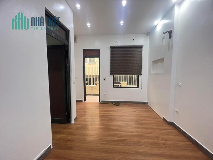 Trần khát chân, Hai Bà Trưng, lô góc, gần oto, ngõ to, hiếm bán,45m2, giá chào 4 tỉ 8