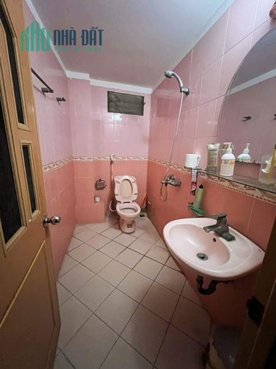 Lê Thanh Nghị, Hai Bà Trưng, nhà đẹp ở ngay, sát phố, cần bán ngay , 46m2, giá chỉ 5 tỉ 2