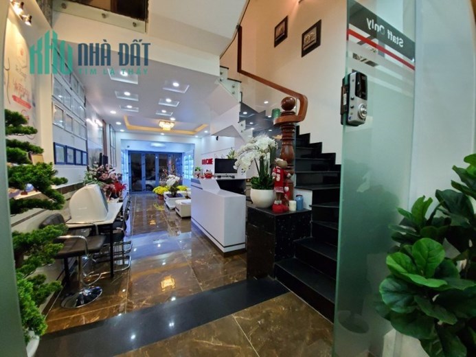 Bán nhà mặt tiền 4Mx19M 4 Tầng Phường Phú Trung quận Tân Phú