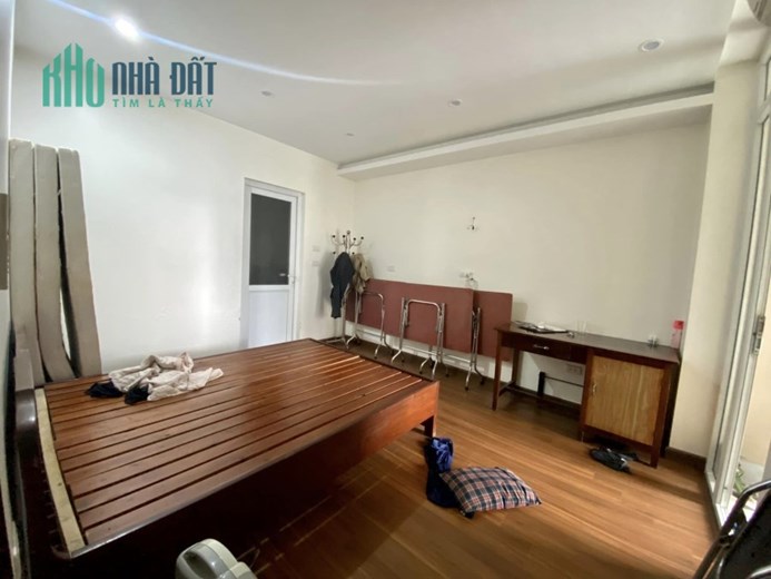 Bán nhà 62m2 phố Âu Cơ, Tây Hồ Thang máy Dòng tiền 800 triệu/năm Giá 8.1 Tỷ