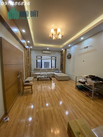Chỉ 9.8 tỷ Mặt ngõ Ô tô tránh Trung Kính, Cầu Giấy 55m, 5T Kinh doanh, Gara, gần hồ mát mẻ