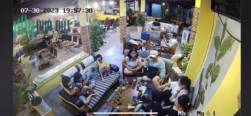 Quận 9 ! HOT HOT , Nhanh còn – SANG RẺ QUÁN CAFE SÂN VƯỜN, Tel : 0935113265
