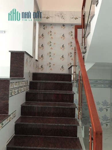 Nhà nguyên căn cho thuê, mới - đẹp, vào ở liền Q6