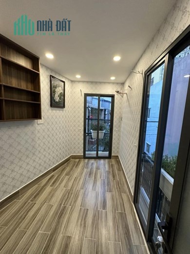 Bán nhà đẹp 3 tầng 2PN 2WC, Tân Hoà Đông, Quận 6, chỉ 2.2 tỷ thương lượng