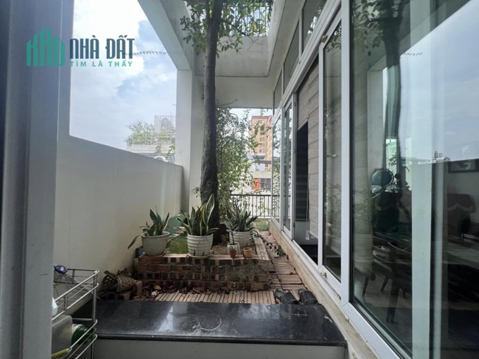 TÒA NHÀ  7 TẦNG THANG MÁY_ DÒNG TIỀN KHỦNG_ KINH DOANH ĐỈNH_ MẶT PHỐ GIANG BIÊN( LONG BIÊN)_ 111,3
