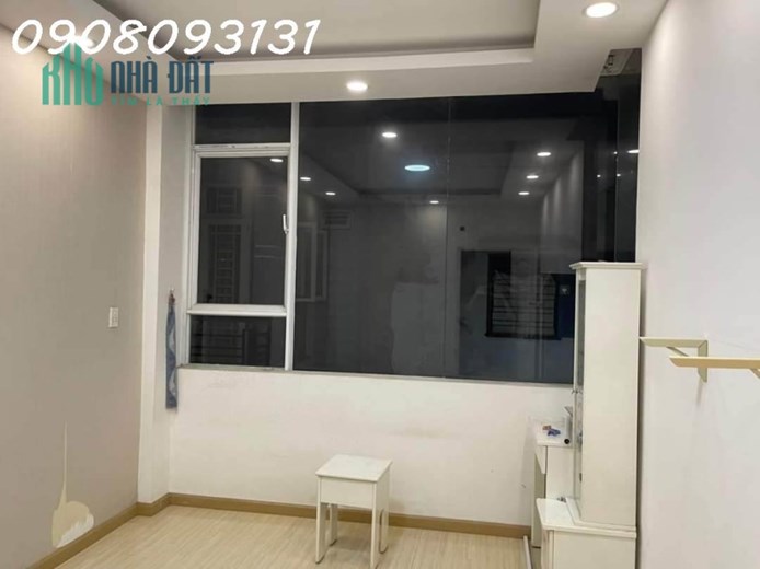 Bán Nhà Phú Nhuận Phường 5 Hẻm 304/ Thích Quảng Đức Dt : 55M2 , 3 Pn Giá 4 Tỷ 650 ( Còn Thương