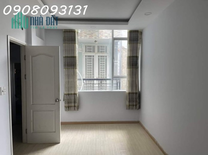 Bán Nhà Phú Nhuận Phường 5 Hẻm 304/ Thích Quảng Đức Dt : 55M2 , 3 Pn Giá 4 Tỷ 650 ( Còn Thương