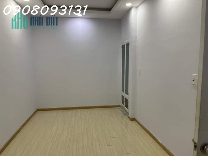 Bán Nhà Phú Nhuận Phường 5 Hẻm 304/ Thích Quảng Đức Dt : 55M2 , 3 Pn Giá 4 Tỷ 650 ( Còn Thương