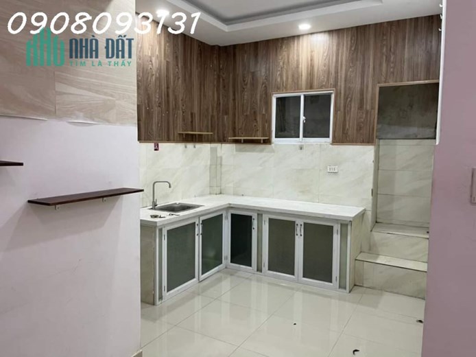 Bán Nhà Phú Nhuận Phường 5 Hẻm 304/ Thích Quảng Đức Dt : 55M2 , 3 Pn Giá 4 Tỷ 650 ( Còn Thương