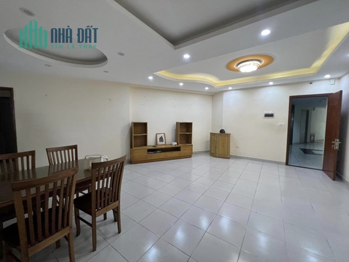 CĂN HỘ CAO CẤP( KHU QUÂN DỘI)_THẠCH BÀN_ 2 PHÒNG NGỦ_ 2 WC_DÂN TRÍ CAO_ NHỈNH 2 TỶ