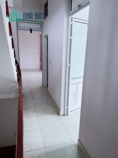 Sở hữu nhà lô góc Cát Linh 40m2 x 4 tầng, gần phố, ngõ nông, 3 bước ra ga Cát Linh chỉ 5 tỷ
