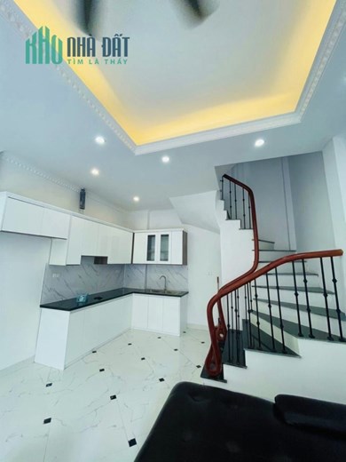 Bán nhà 62m2 phố Âu Cơ, Tây Hồ Thang máy Nhập Doanh thu 800 triệu/năm Giá 8.3 Tỷ