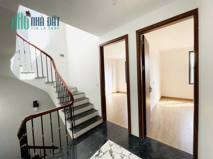 Bán nhà 63m2 phố Âu Cơ, Tây Hồ Thang máy Doanh thu khủng Giá 8.1 Tỷ