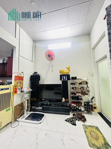 Đất Thánh – Phường 6 – Tân Bình - 46m2 – 3 tầng – giá 3.x tỷ.