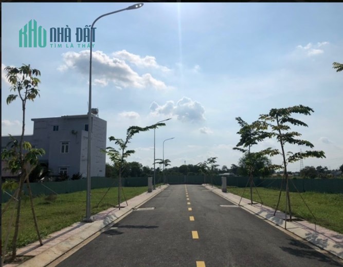 Bán Đất Sỏ Đỏ Công Chứng Ngay,TT Bình Chánh,dân Cư Đông,full Tiện Ích,xd Tự Do,lh 0907753508