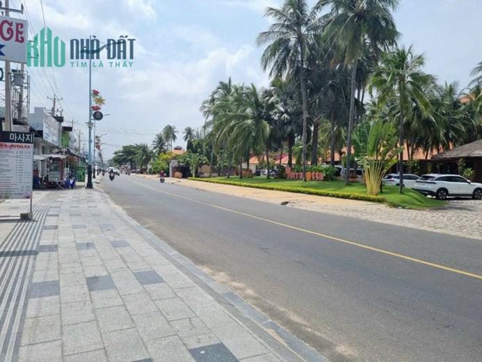 Mặt tiền Nguyễn Đình Chiểu trung tâm phố tây Mũi Né, KD sầm uất lô nhỏ Giá siêu tốt