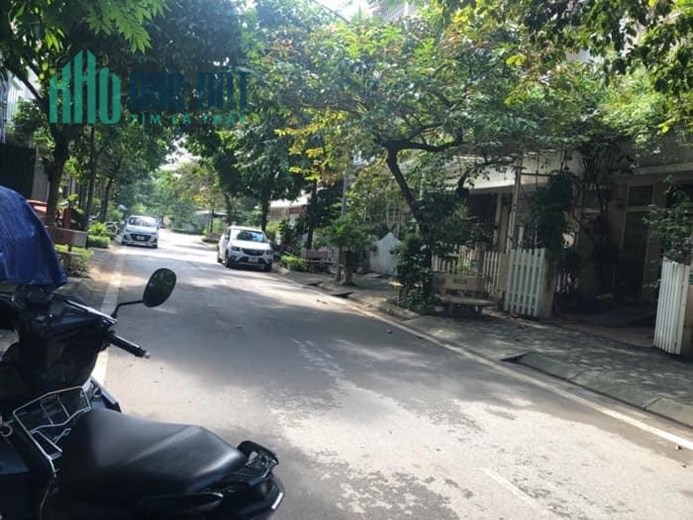 Hạ chào chủ cần bán gấp LK xây thô Viglacer Xuân Phương, 75m, vỉa hè 2 ô tô tránh, giá 7.95 tỷ