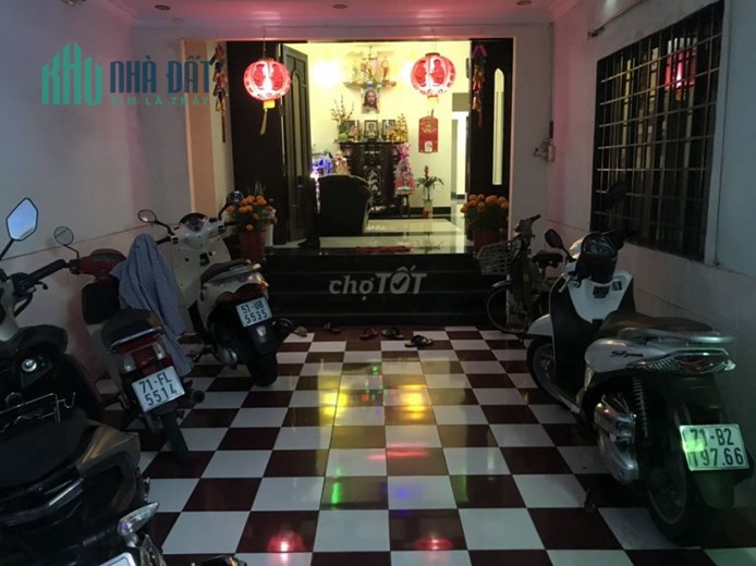 CHÍNH CHỦ CẦN BÁN NHÀ 2 MẶT TIỀN ĐƯỜNG VỊ TRÍ TRUNG TÂM. TP.BẾN TRE