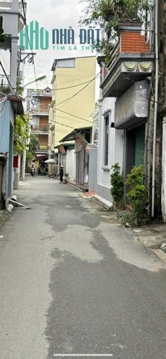 Đât Đức Diễn - Bắc Từ Liêm, 53m, mặt tiền 5.5m, ngõ thông, ô tô vào đất, giá 3.8 tỷ, LH: 0962079699