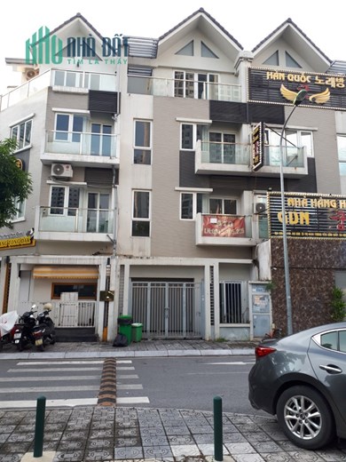 Cho thuê shophouse dự án A10 Nam Trung Yên, 90m2 và 75m2